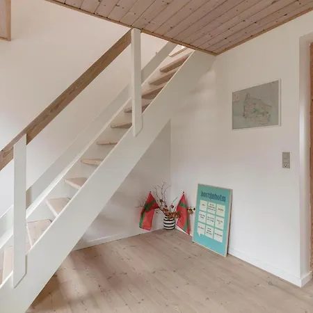 Three-bedroom Holiday In Semesterbostad Ostermarie