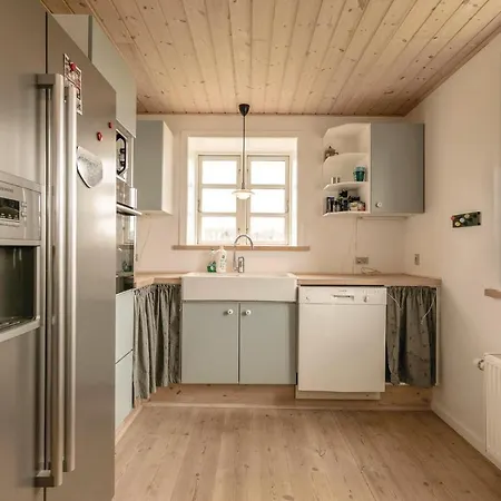 Three-bedroom Holiday In Semesterbostad